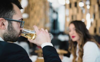¿Cómo afecta el consumo moderado de alcohol?